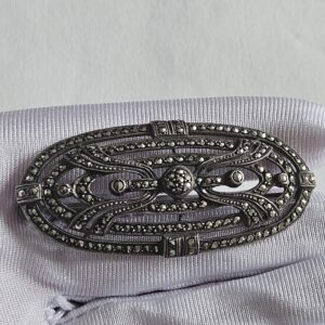 Broszka w stylu artdeco